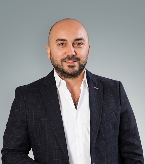 Steve Yilmaz - 600x682 Headshot of Steve Yilmaz
