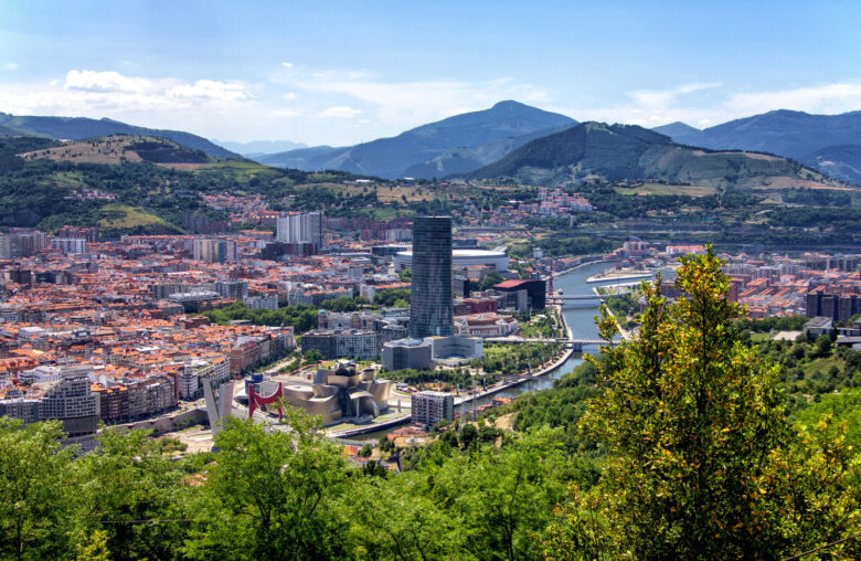 65b463bf964a4633adef5b0a_Bilbao_02